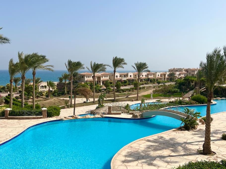 הוילה עיין סוחנה Amazing Beachfront Townhouse Chalet Ain Sokhna מראה חיצוני תמונה