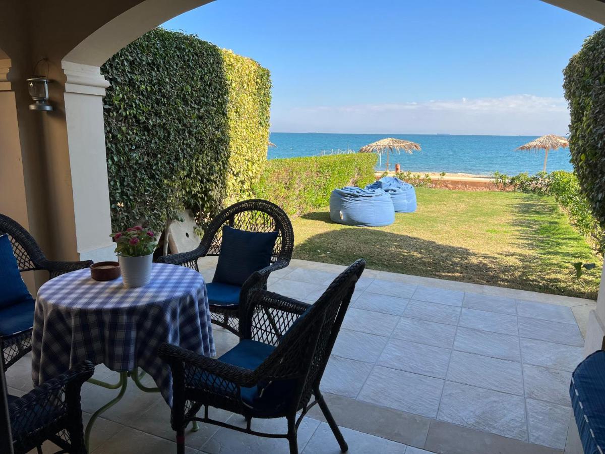 הוילה עיין סוחנה Amazing Beachfront Townhouse Chalet Ain Sokhna מראה חיצוני תמונה