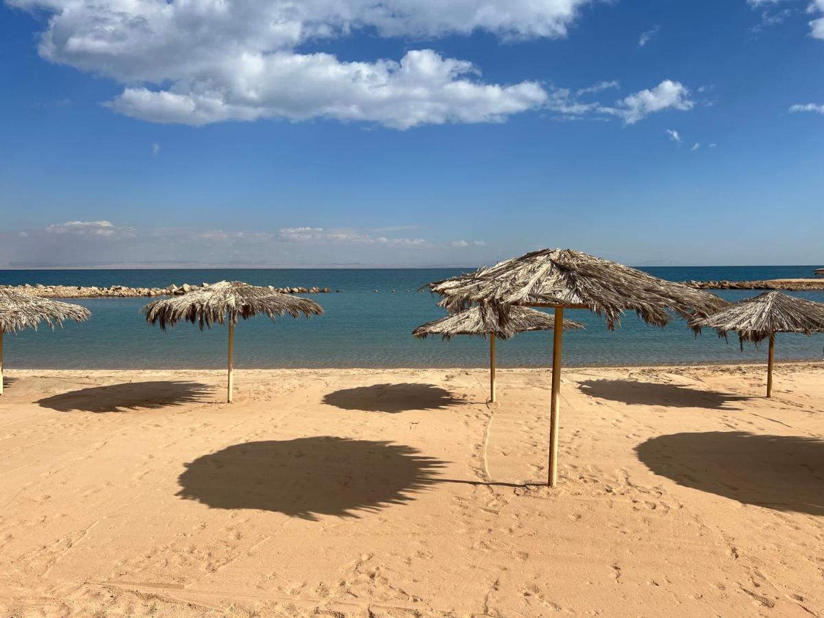 הוילה עיין סוחנה Amazing Beachfront Townhouse Chalet Ain Sokhna מראה חיצוני תמונה
