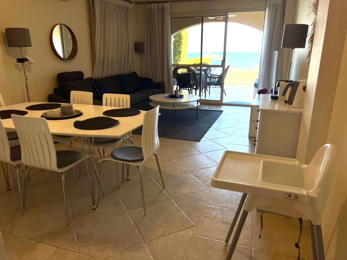 הוילה עיין סוחנה Amazing Beachfront Townhouse Chalet Ain Sokhna מראה חיצוני תמונה